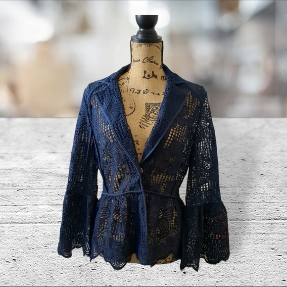 trina turk eyelet/crochet/lacey/sheer boho jacket/blazez size 6 - Picture 6 of 7